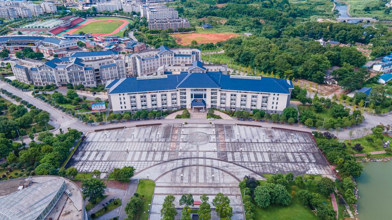 成都电子科技公司：技术实力与产品对比解析